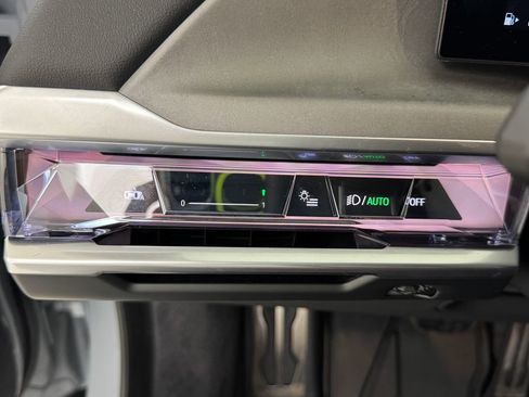 Used 2024 BMW 760i xDrive 760i xDrive w/ Executive Package image 27