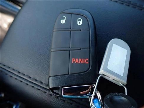 New 2025 Jeep Compass Trailhawk image 26