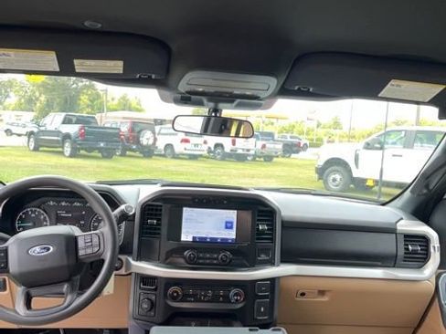 Used 2023 Ford F150 XLT image 33