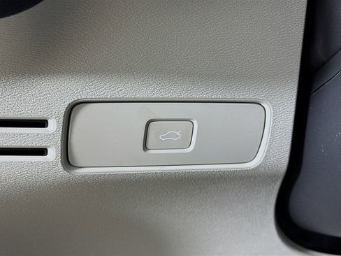 New 2026 Volvo XC40 B5 Plus w/ Climate Package image 10