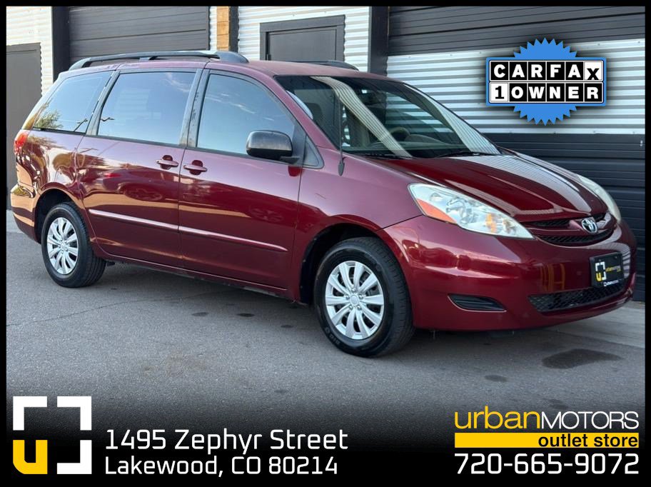 Used 2009 Toyota Sienna CE FWD image 1