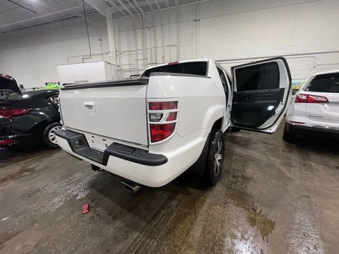 Used 2014 Honda Ridgeline SE image 4