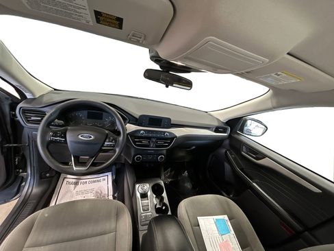Used 2022 Ford Escape S image 18