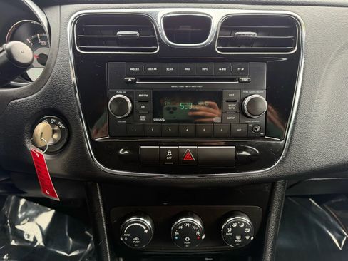 Used 2014 Chrysler 200 Touring image 14