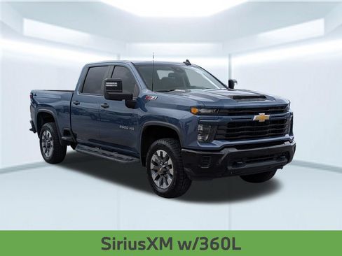 Used 2024 Chevrolet Silverado 2500 Custom w/ Custom Convenience Package AWD/4WD image 9