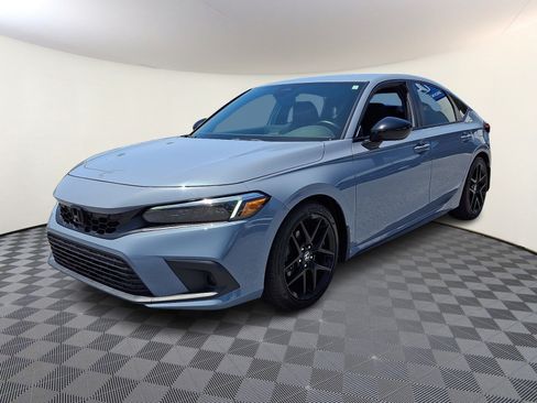 Used 2023 Honda Civic Sport image 3