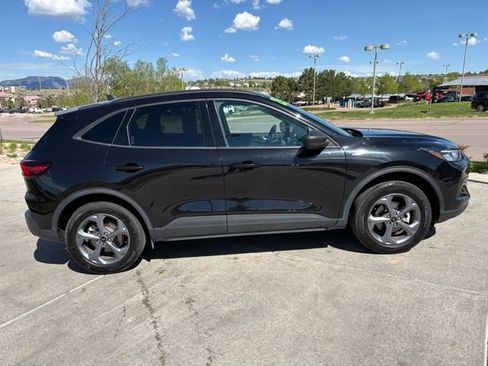Used 2025 Ford Escape ST-Line AWD/4WD image 9