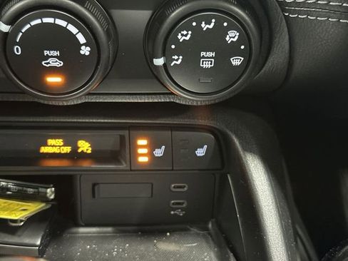 Certified 2025 MAZDA MX-5 Miata Club w/ Weather Package RWD image 29