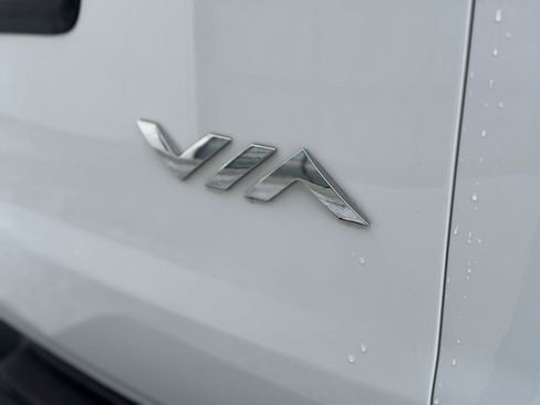 Used 2015 Chevrolet Express 2500 RWD image 12