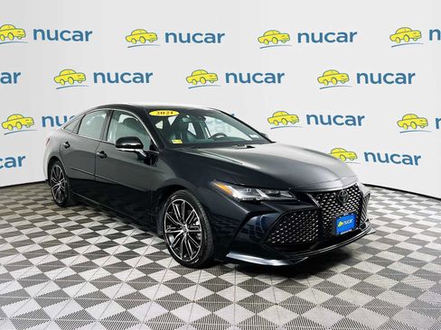 Used 2021 Toyota Avalon Touring image 1