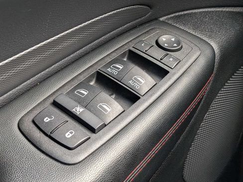 Used 2025 Dodge Durango GT RWD image 25