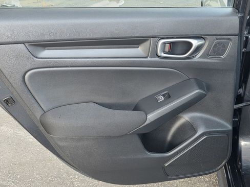 Used 2023 Honda Civic Sport image 15