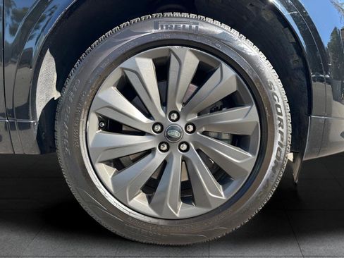 Used 2020 Land Rover Discovery Sport SE R-Dynamic image 8