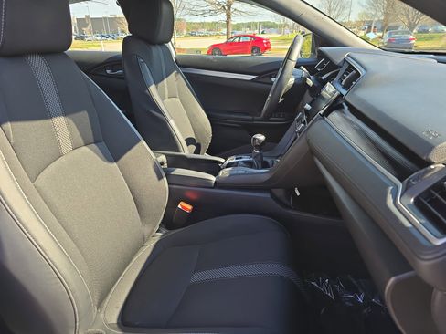 Used 2019 Honda Civic Sport image 10