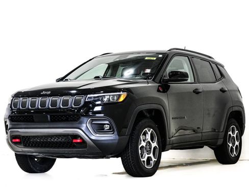 Used 2022 Jeep Compass Trailhawk w/ Trailhawk Elite Group AWD/4WD image 3