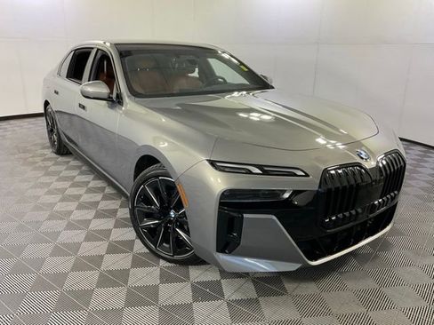 Certified 2023 BMW 760i xDrive AWD/4WD image 43