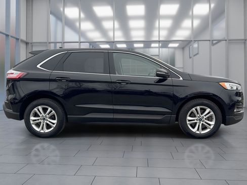 Used 2020 Ford Edge SEL w/ Convenience Package image 4