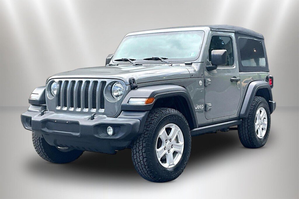 Used 2019 Jeep Wrangler Sport AWD/4WD image 3