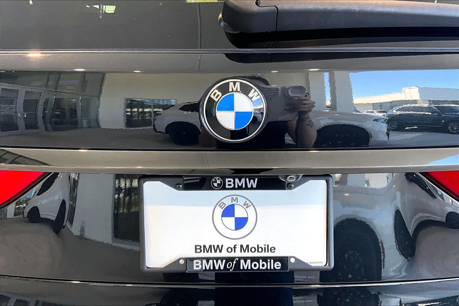 Used 2022 BMW X7 xDrive40i w/ M Sport Package AWD/4WD image 30