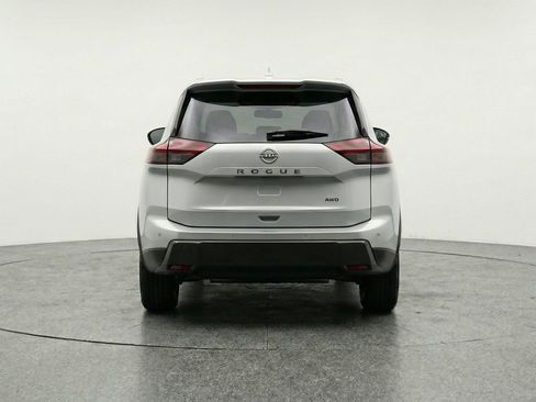 Used 2025 Nissan Rogue SV FWD image 7