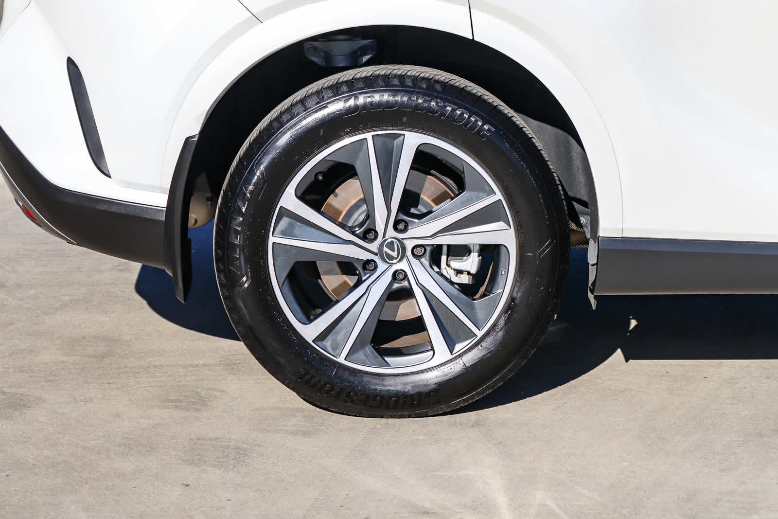 Used 2024 Lexus RX 350 Premium w/ Accessory Package (Z1) FWD image 10