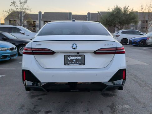 New 2026 BMW 550e xDrive 550e xDrive w/ Executive Package image 12