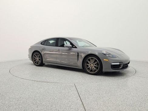 Used 2021 Porsche Panamera GTS AWD/4WD image 3
