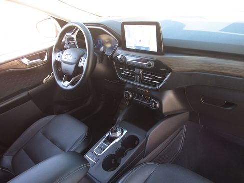 Used 2020 Ford Escape Titanium AWD/4WD image 9