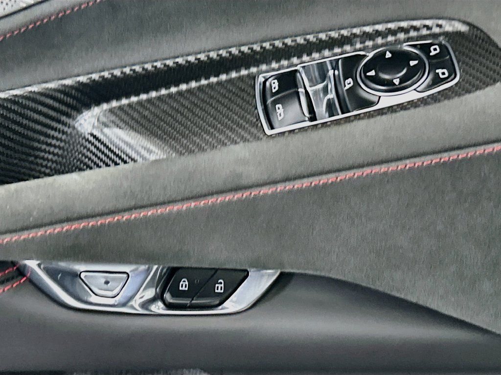 Used 2021 Chevrolet Corvette Stingray Premium Cpe w/ Z51 Performance Package RWD image 18