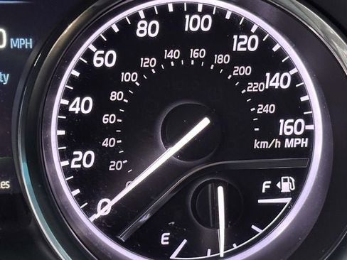 Used 2018 Toyota Camry XLE image 34