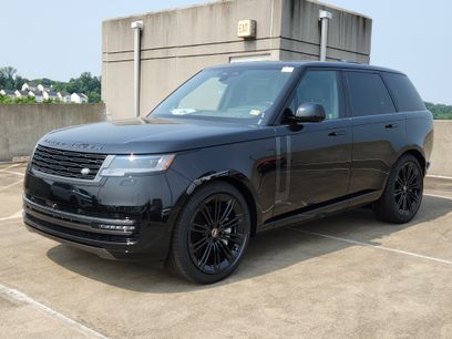 New 2025 Land Rover Range Rover SE