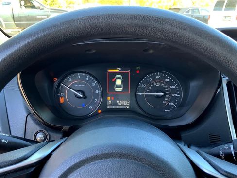 Used 2019 Subaru Crosstrek 2.0i w/ Eyesight System image 24