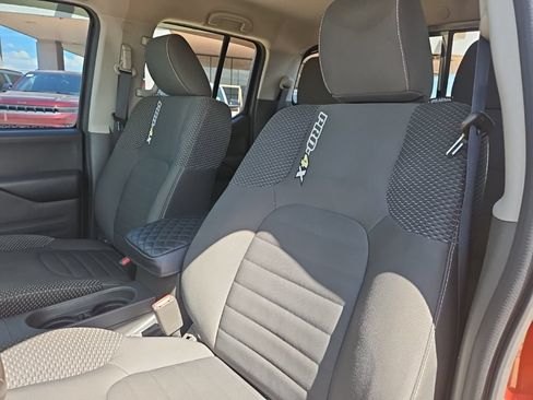 Used 2016 Nissan Frontier PRO-4X AWD/4WD image 13
