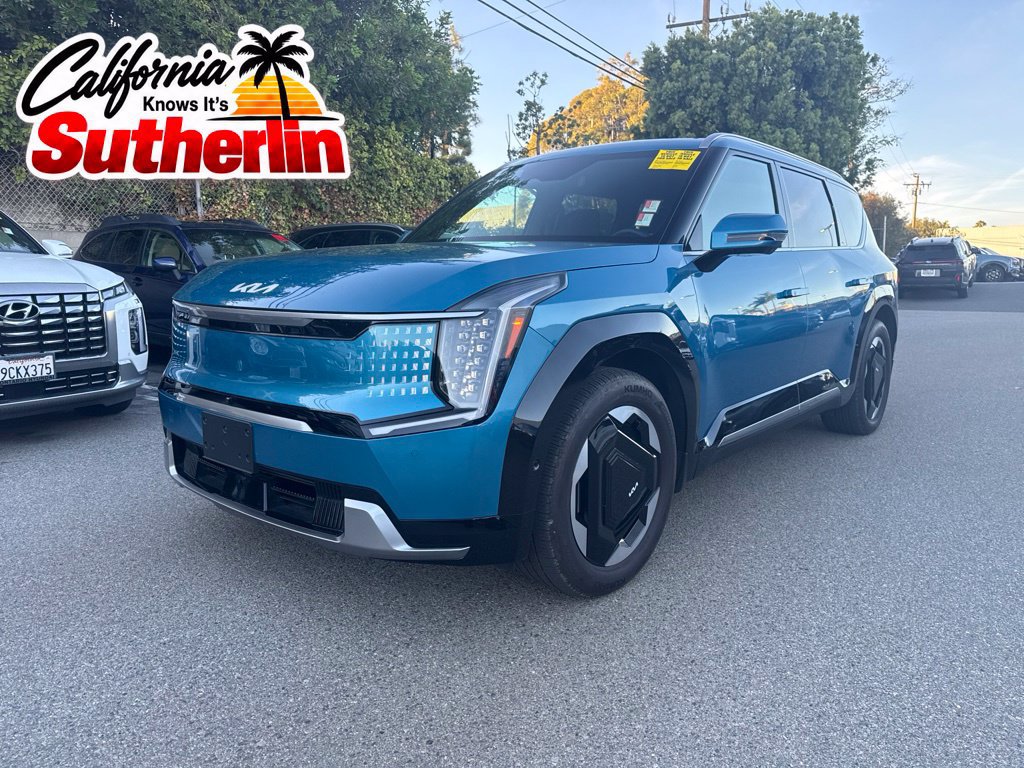 Used 2024 Kia EV9 Land AWD/4WD image 1