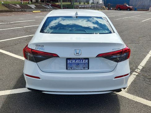 Used 2023 Honda Civic Sport image 5