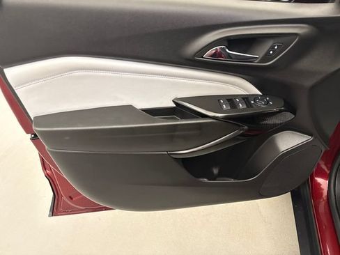 Certified 2024 Chevrolet Trax LT FWD image 10