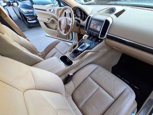 Used 2012 Porsche Cayenne S AWD/4WD image 46