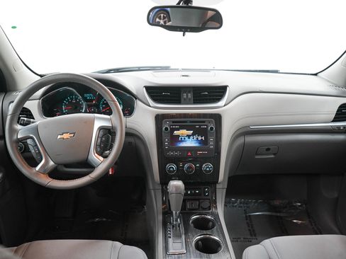 Used 2015 Chevrolet Traverse LT w/ Style and Technology Package AWD/4WD image 16