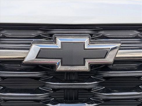 New 2026 Chevrolet Trax RS w/ Driver Confidence Package image 17