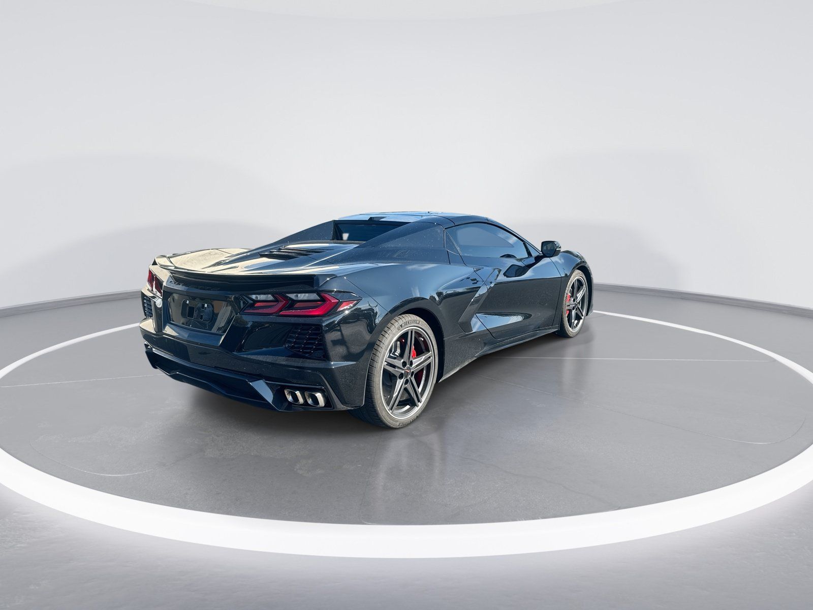 Used 2025 Chevrolet Corvette Stingray Preferred Conv w/ 2LT RWD image 9