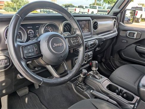 Used 2020 Jeep Wrangler Unlimited Sport image 18