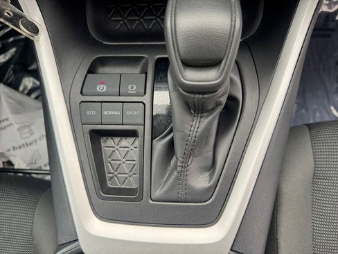 Used 2025 Toyota RAV4 LE image 18