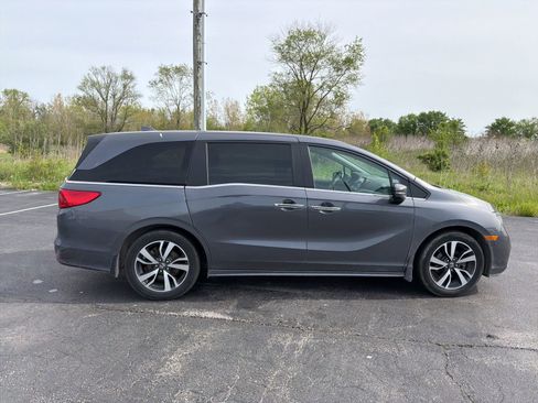 Used 2024 Honda Odyssey Touring image 9