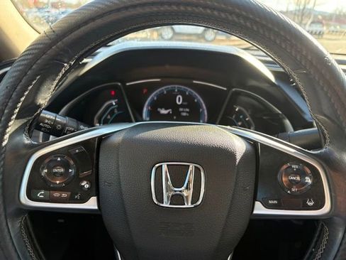 Used 2019 Honda Civic EX image 16