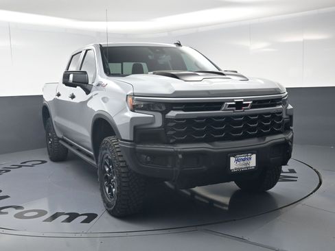 Used 2025 Chevrolet Silverado 1500 ZR2 w/ ZR2 Bison Edition AWD/4WD image 3