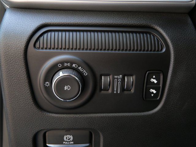 Used 2024 Jeep Wagoneer Series II w/ Flexible Seating Group AWD/4WD image 18