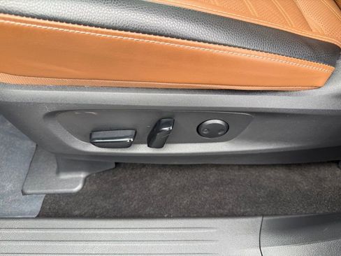 Used 2024 Nissan Pathfinder Platinum w/ Cargo Package image 7