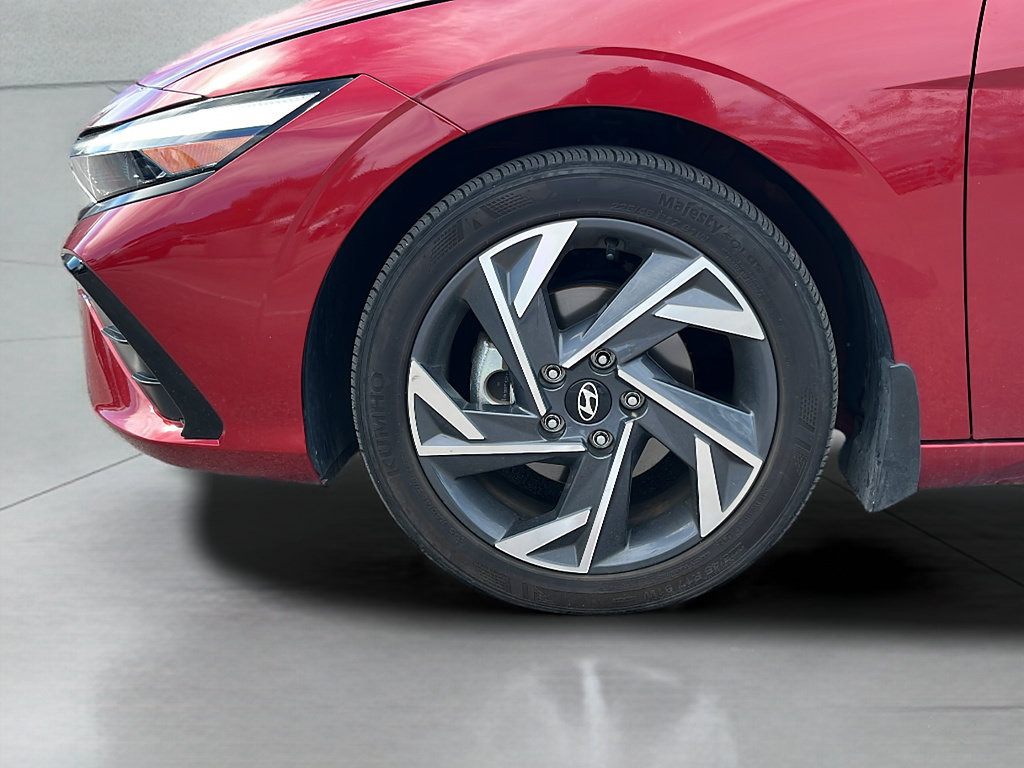 Certified 2024 Hyundai Elantra Limited FWD image 27