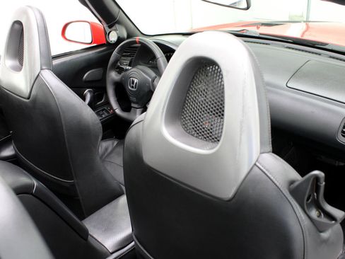 Used 2004 Honda S2000 image 47