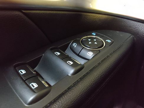 Used 2018 Ford Explorer Limited image 27